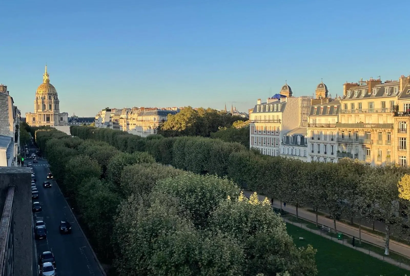 Bright & Elegant Appartment With View Over Invalides, Near St Germain Des Pres Paris
