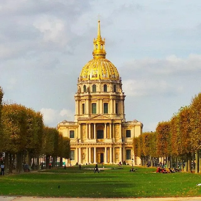 Apartment Bright & Elegant Appartment With View Over Invalides, Near St Germain Des Pres Paris