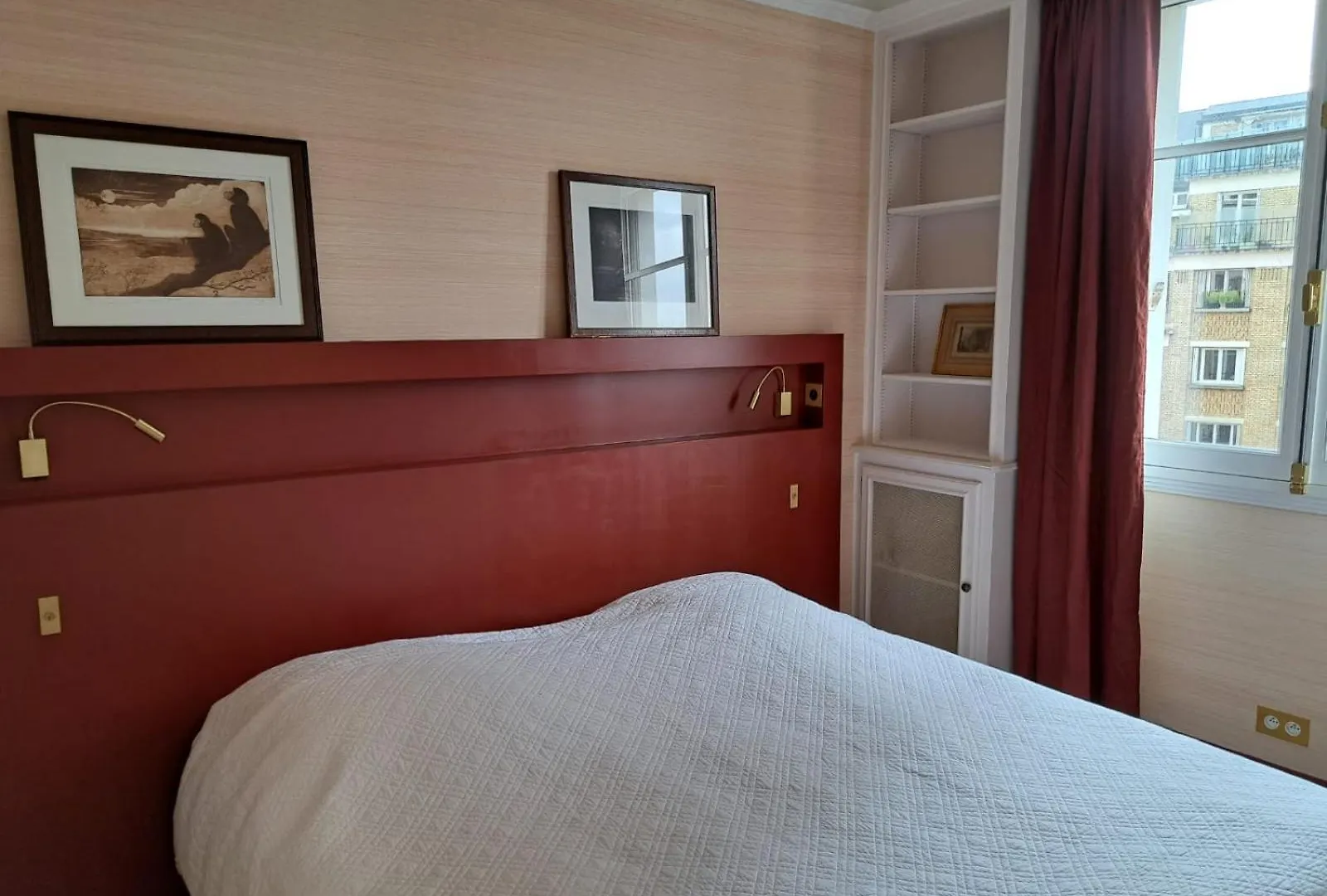 Bright & Elegant Appartment With View Over Invalides, Near St Germain Des Pres Paris Apartment