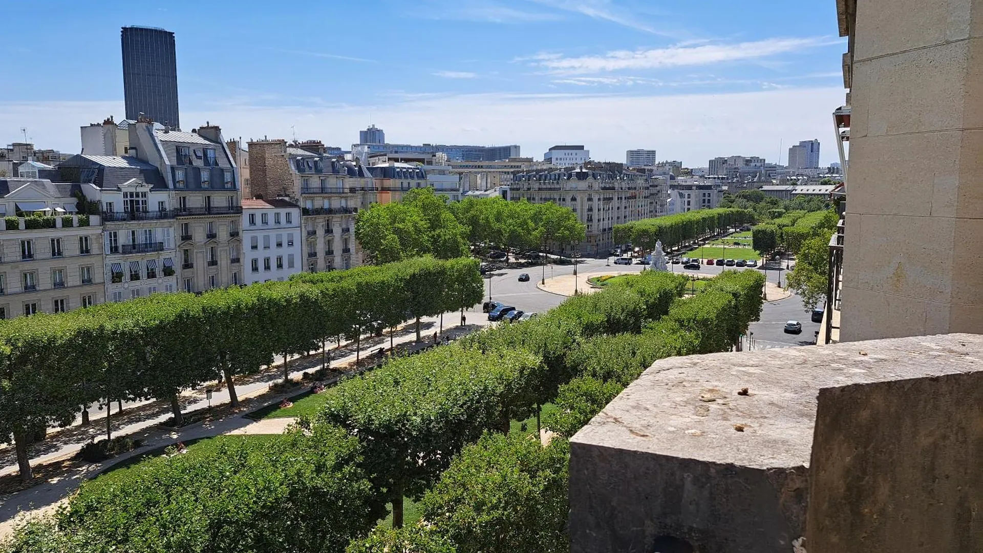Bright & Elegant Appartment With View Over Invalides, Near St Germain Des Pres Paris France